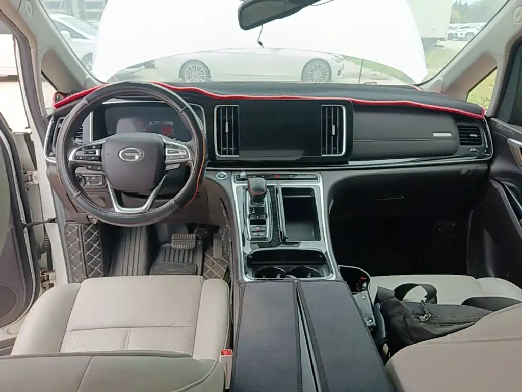 GAC Motor Trumpchi M8 — фото 10