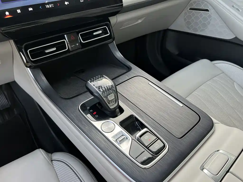 GAC Motor Trumpchi GS8 — фото 15