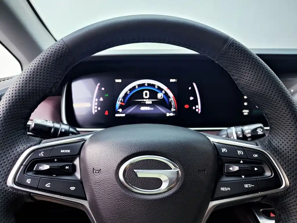 GAC Motor Trumpchi M6 — фото 11