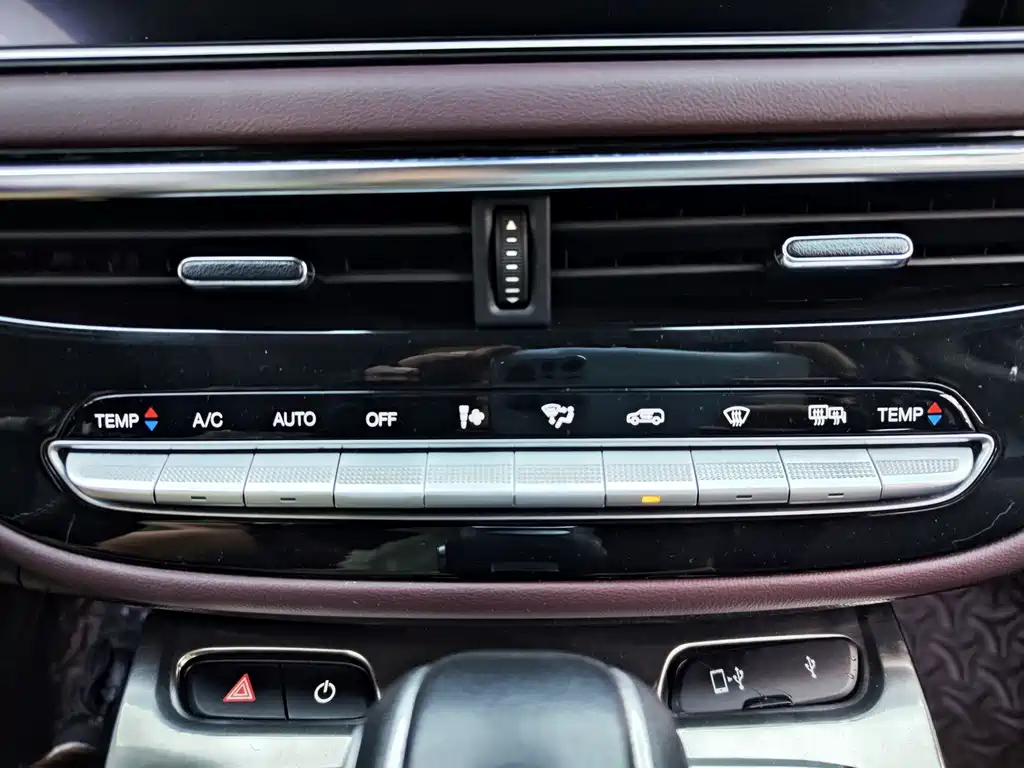 GAC Motor Trumpchi M6 — фото 13