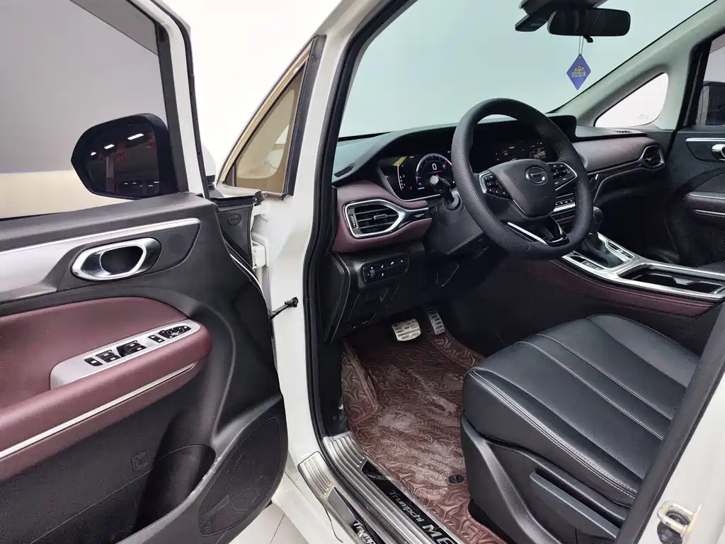 GAC Motor Trumpchi M6 — фото 7