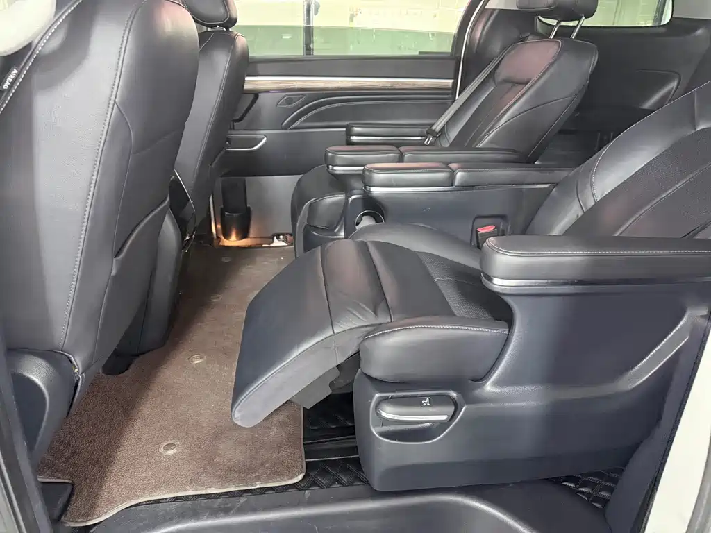 GAC Motor Trumpchi M8 — фото 10