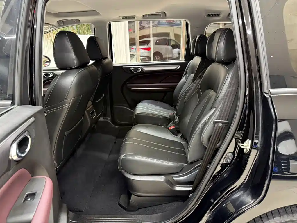 GAC Motor Trumpchi M6 — фото 11
