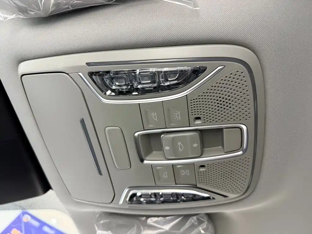 GAC Motor Trumpchi M6 — фото 16