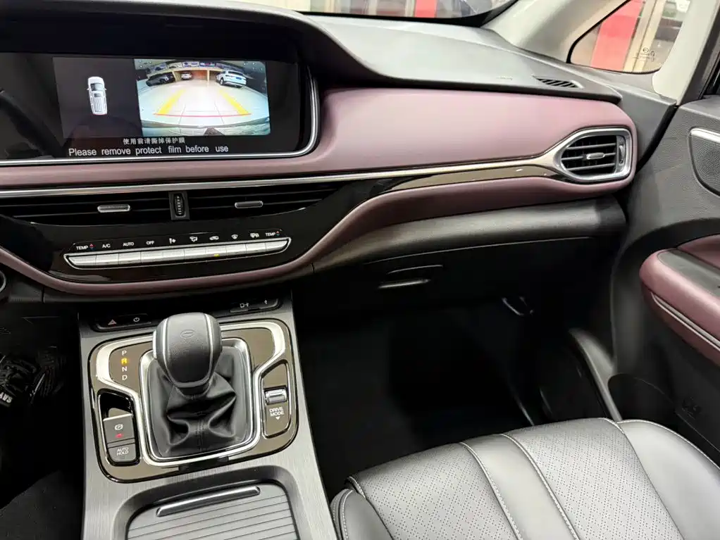 GAC Motor Trumpchi M6 — фото 20