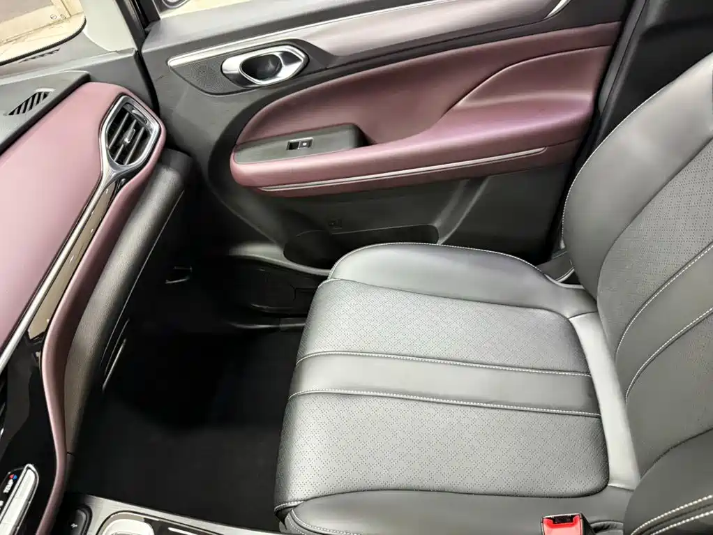 GAC Motor Trumpchi M6 — фото 10