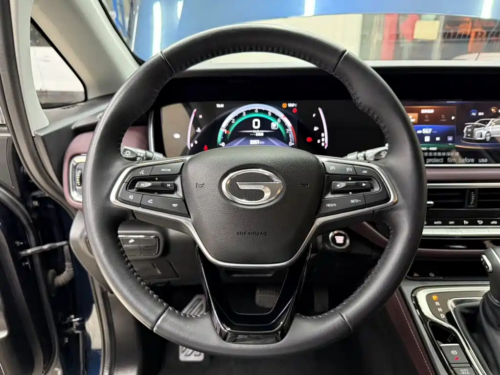 GAC Motor Trumpchi M6 — фото 11