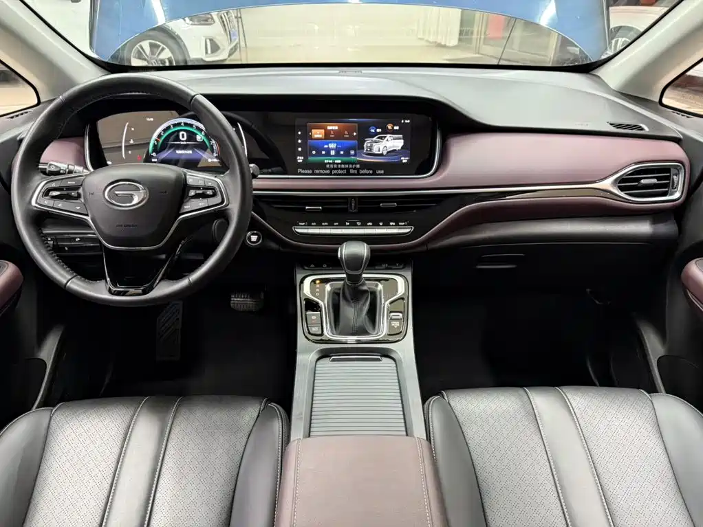 GAC Motor Trumpchi M6 — фото 21