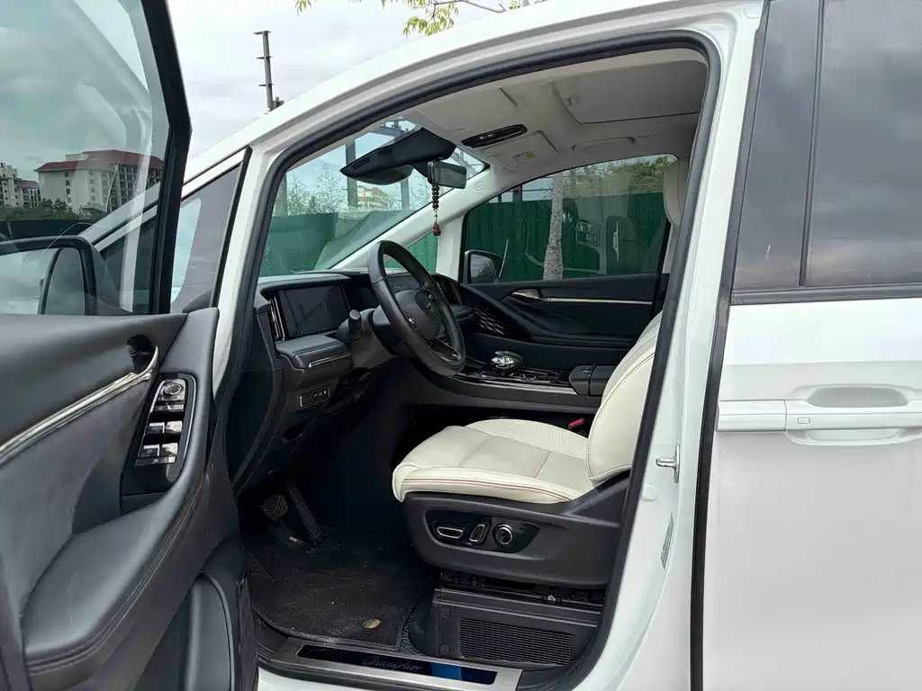 GAC Motor Trumpchi E9 — фото 4