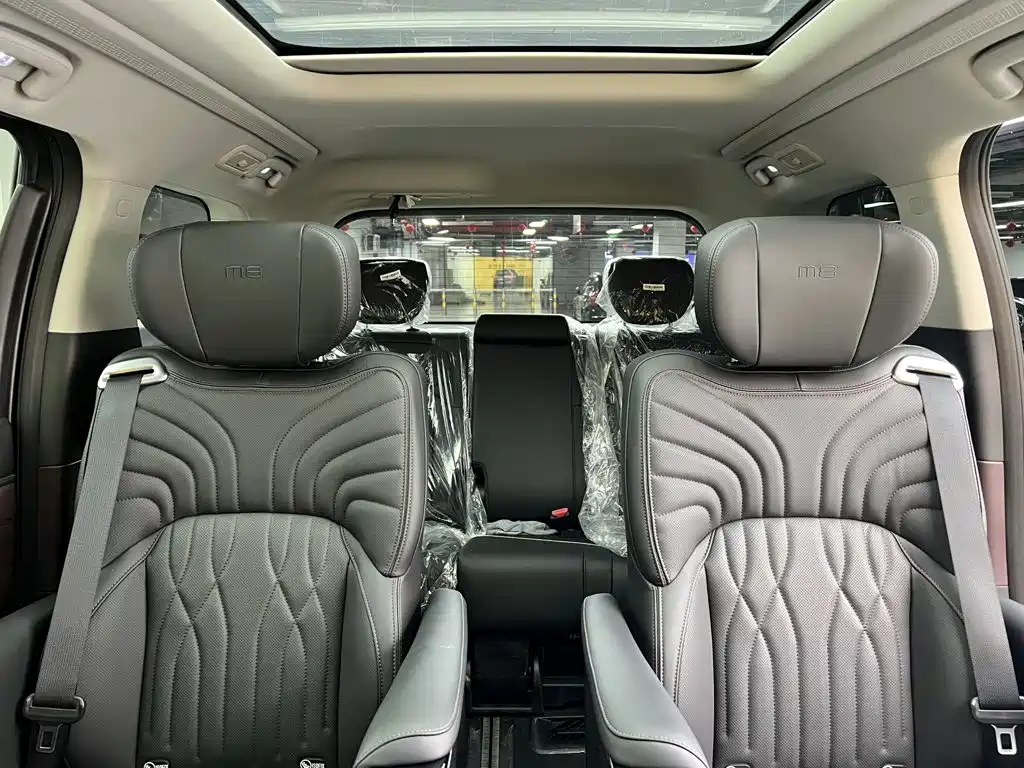 GAC Motor Trumpchi M8 — фото 27