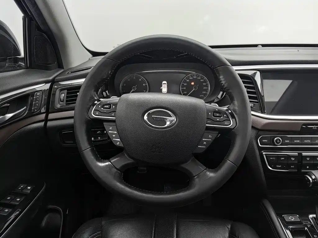 GAC Motor Trumpchi GS8 — фото 11