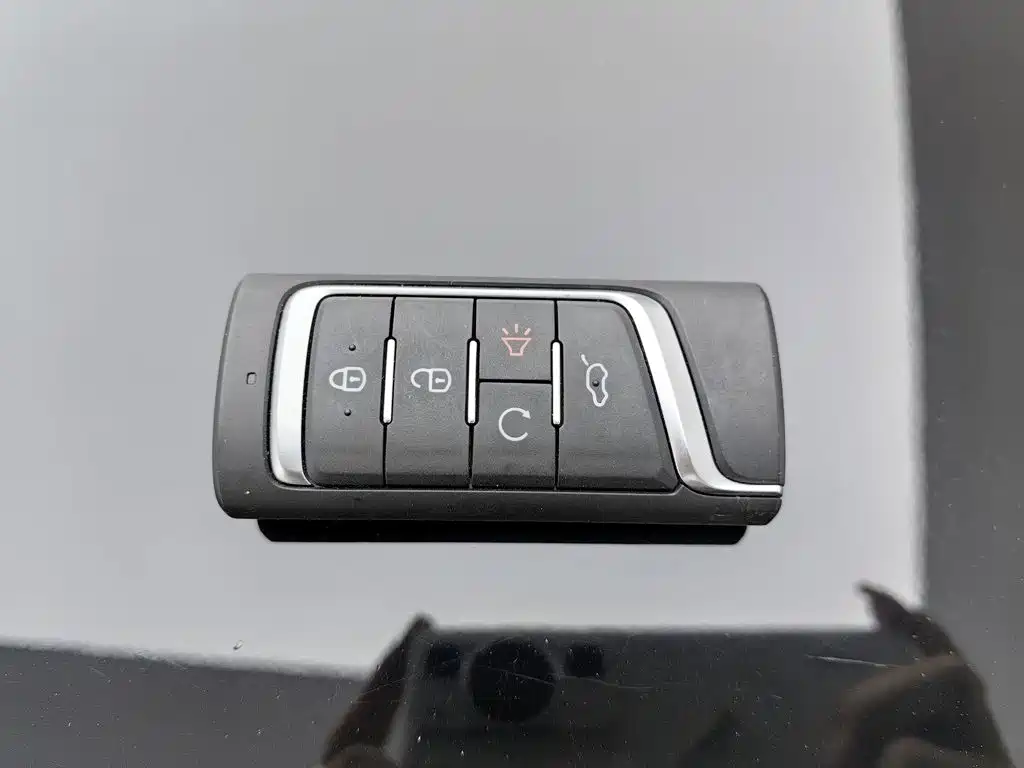 GAC Motor Trumpchi GS8 — фото 19