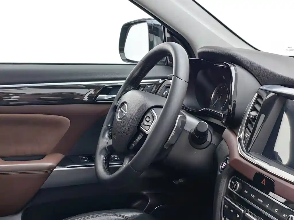 GAC Motor Trumpchi GS8 — фото 22