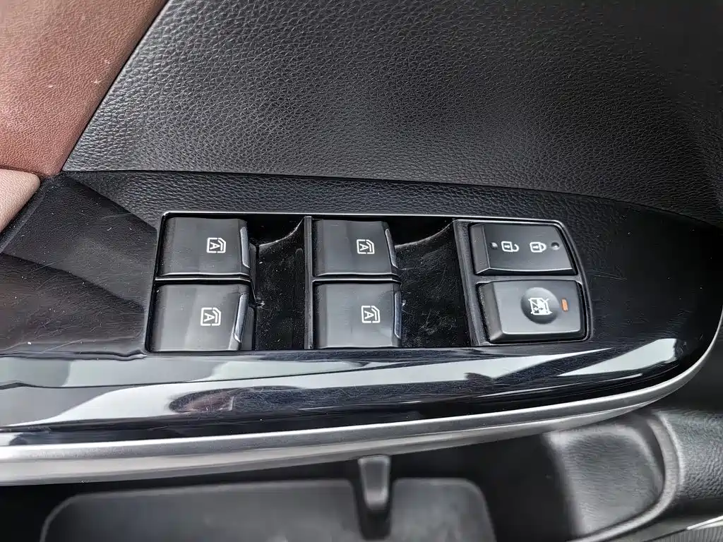 GAC Motor Trumpchi GS8 — фото 9