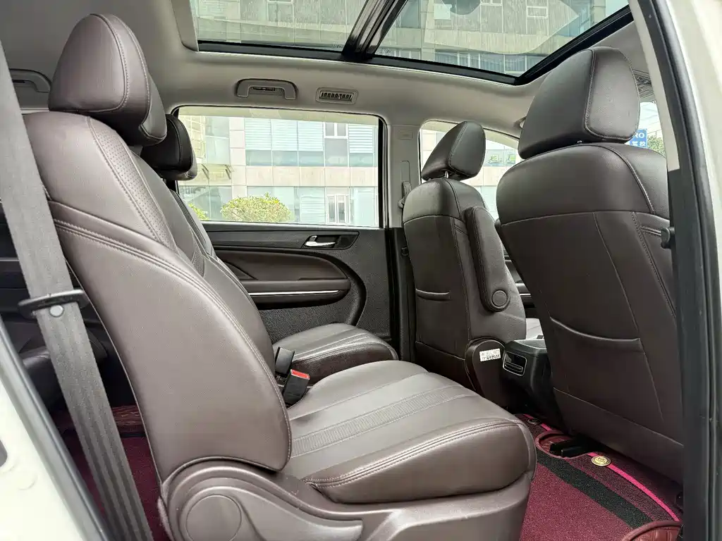 GAC Motor Trumpchi M6 — фото 18