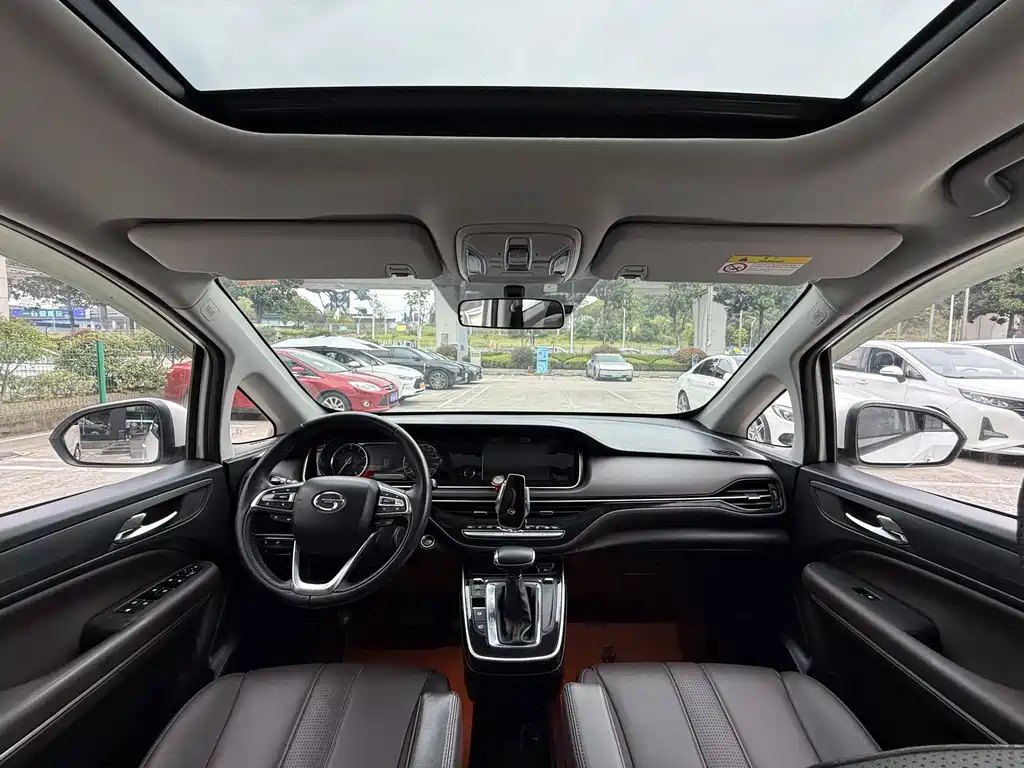 GAC Motor Trumpchi M6 — фото 19