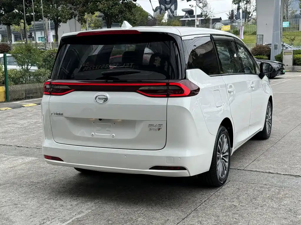 GAC Motor Trumpchi M6 — фото 7
