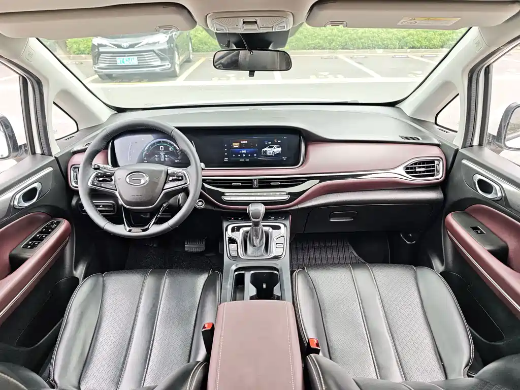 GAC Motor Trumpchi M6 — фото 7