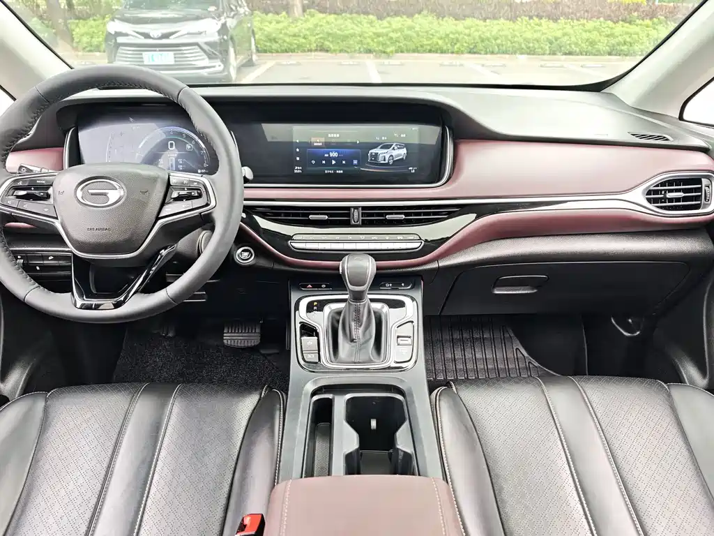 GAC Motor Trumpchi M6 — фото 8