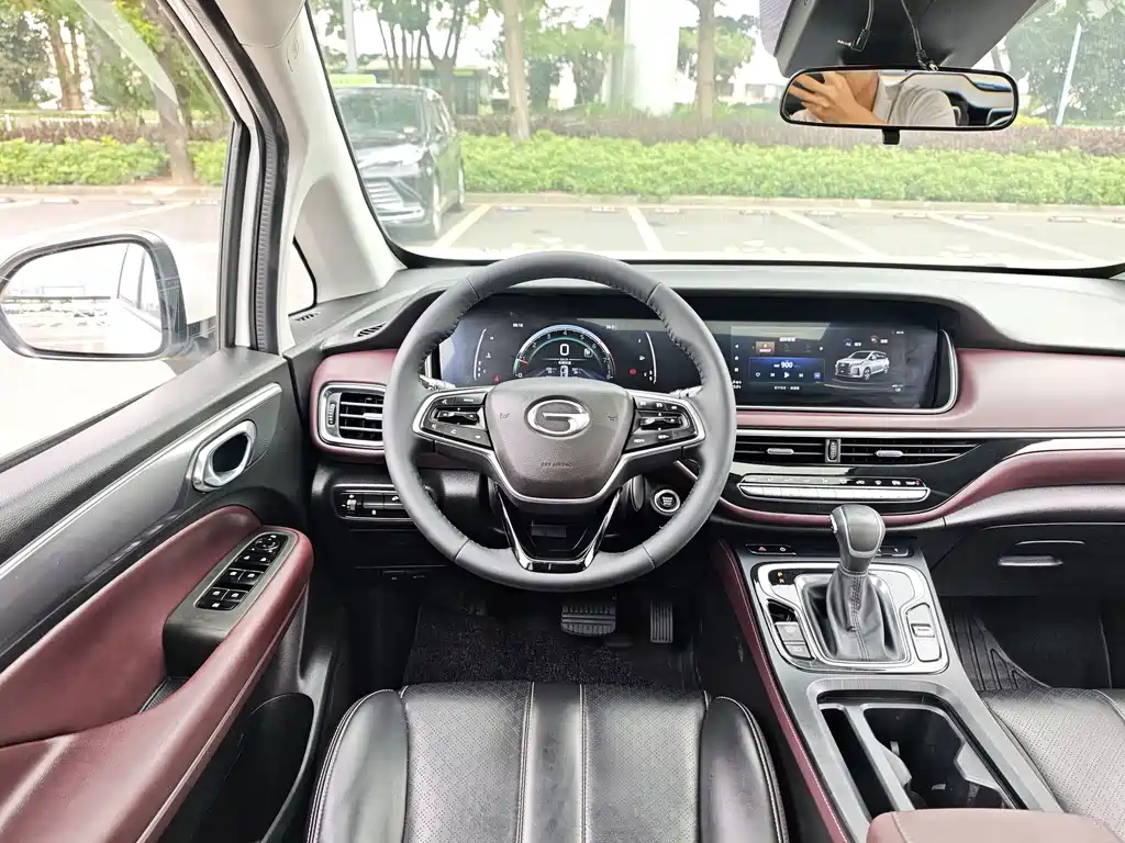 GAC Motor Trumpchi M6 — фото 9