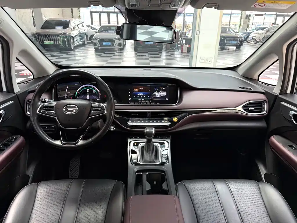 GAC Motor Trumpchi M6 — фото 8
