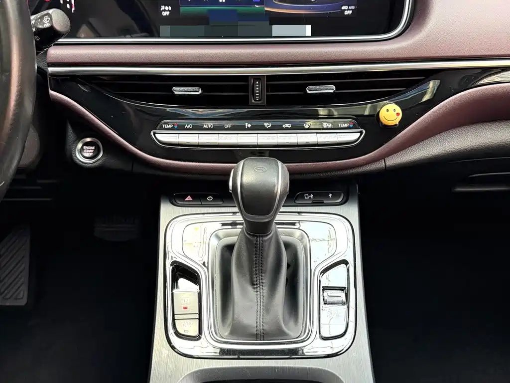 GAC Motor Trumpchi M6 — фото 10