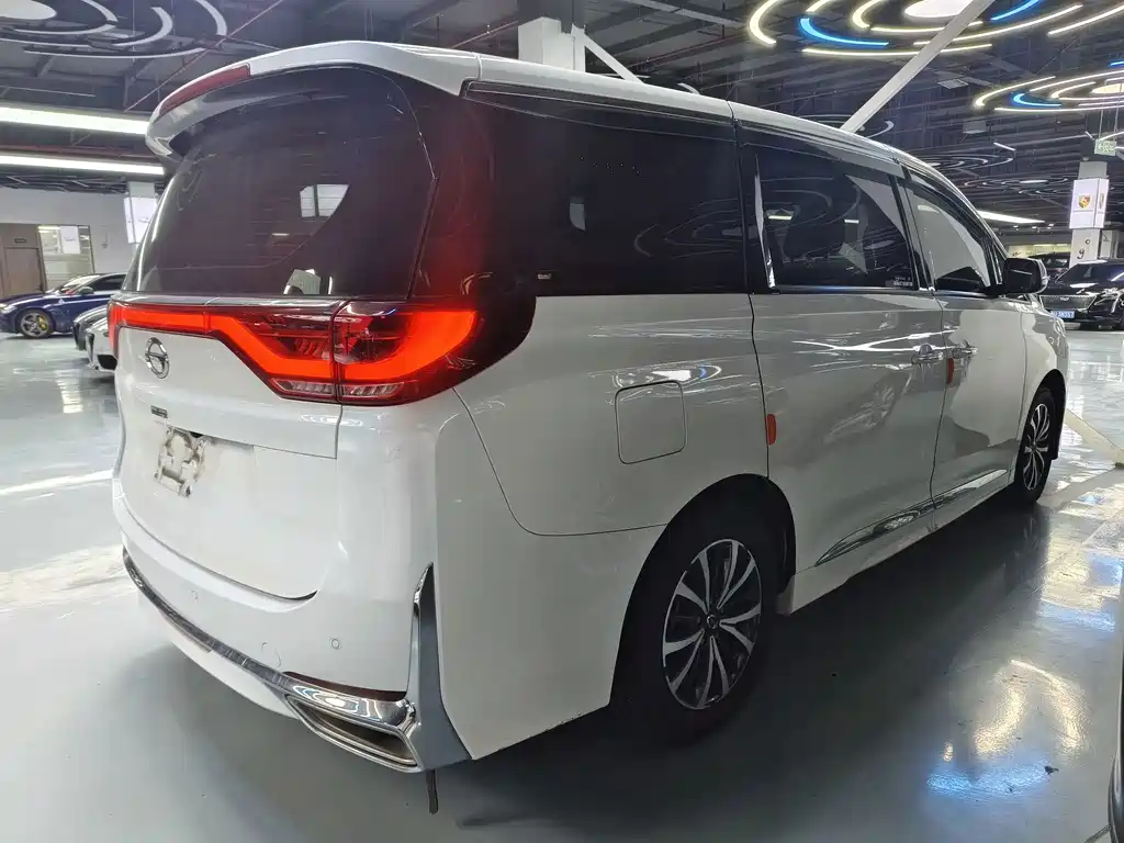 GAC Motor Trumpchi M8 — фото 18