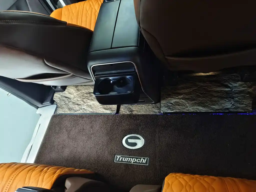 GAC Motor Trumpchi M8 — фото 9