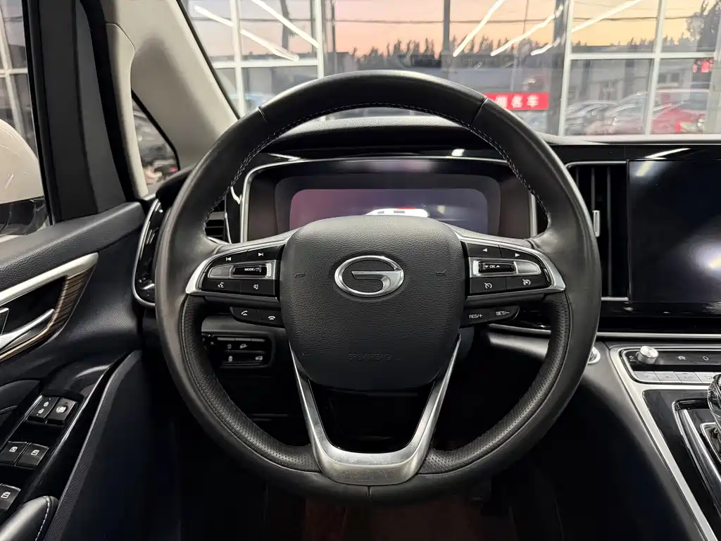 GAC Motor Trumpchi M8 — фото 10