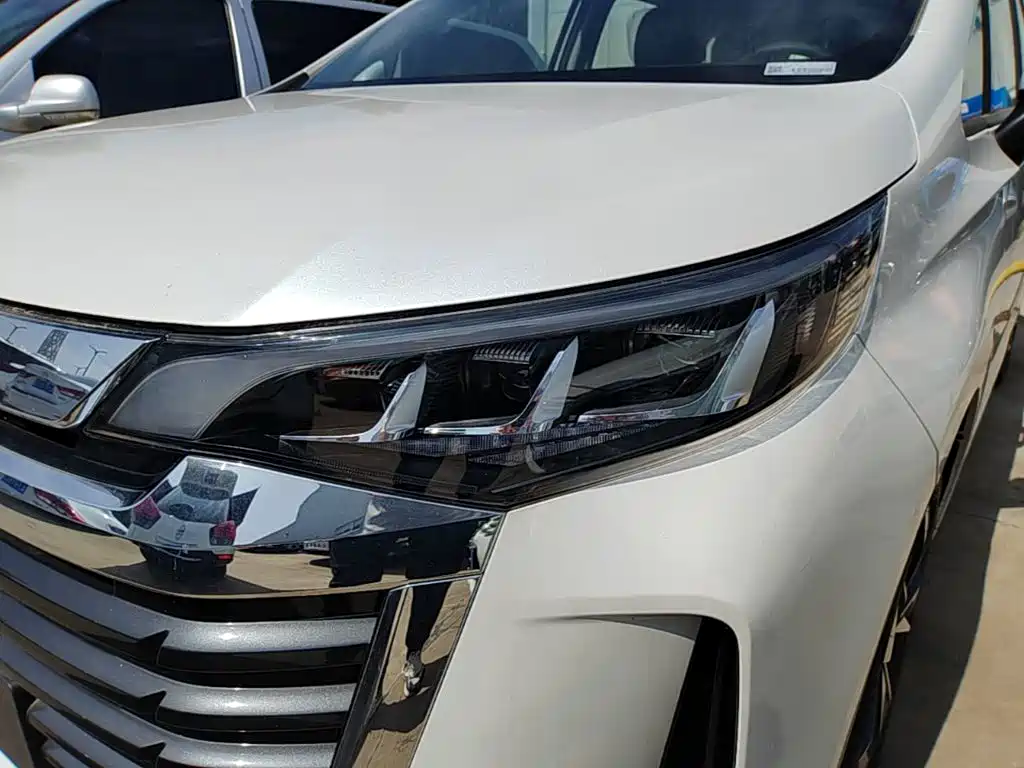 GAC Motor Trumpchi M6 — фото 18