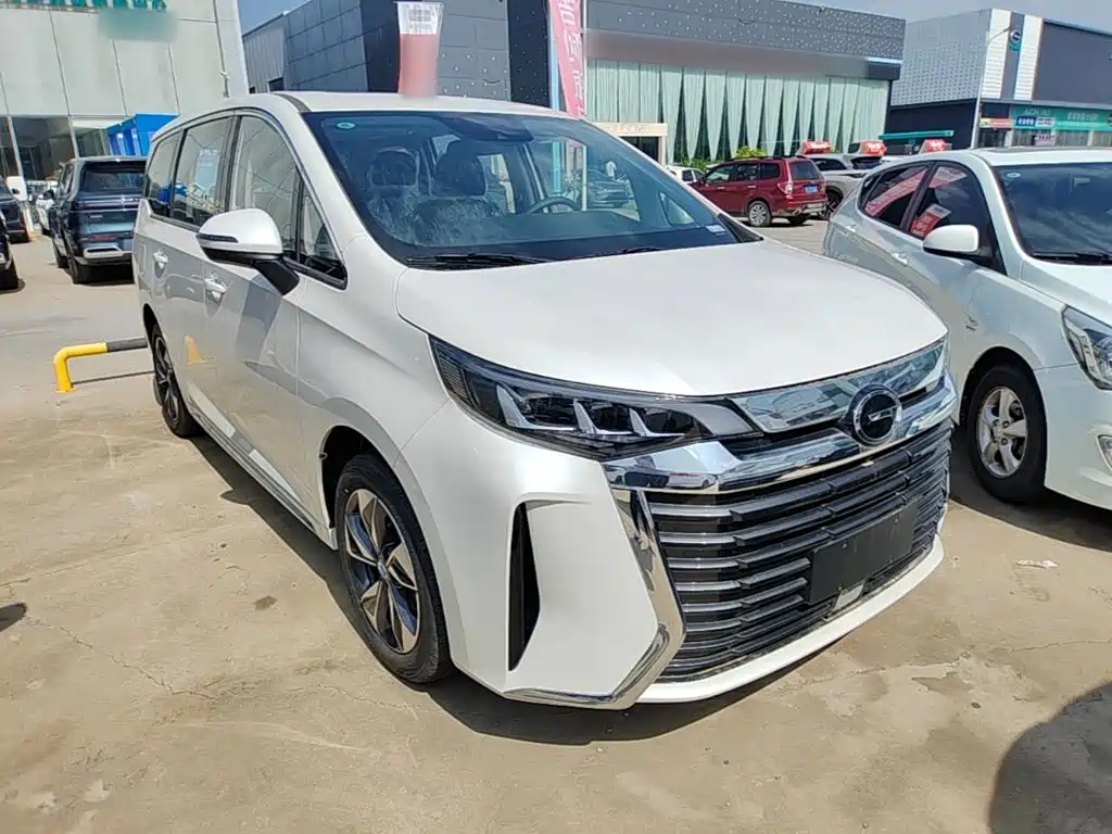 GAC Motor Trumpchi M6 — фото 22