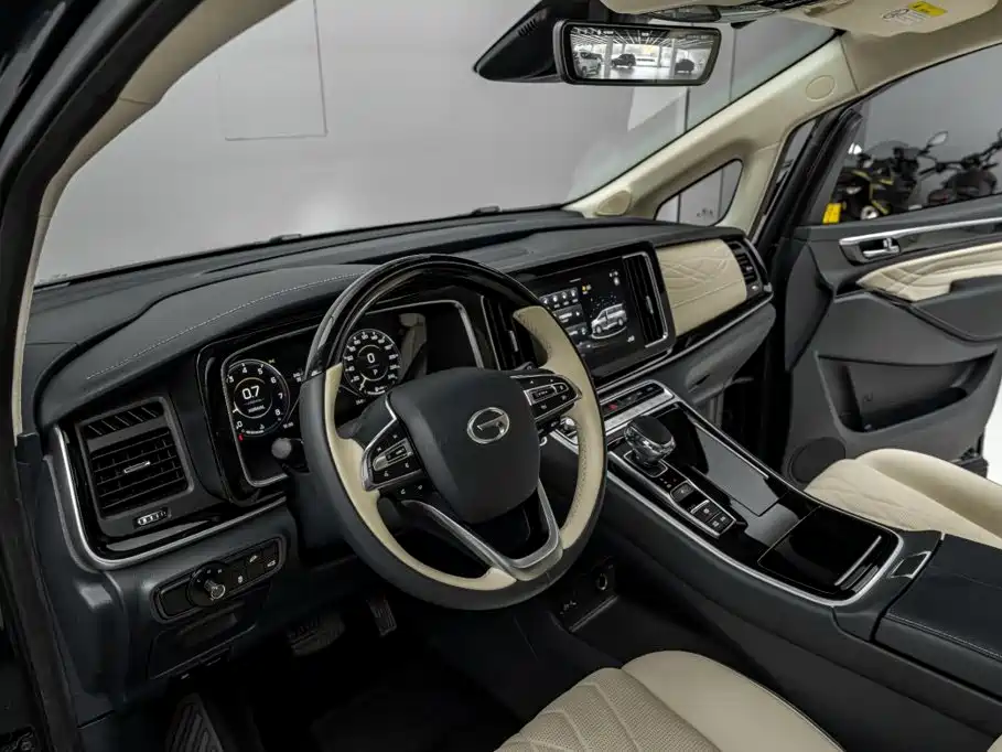 GAC Motor Trumpchi M8 — фото 16