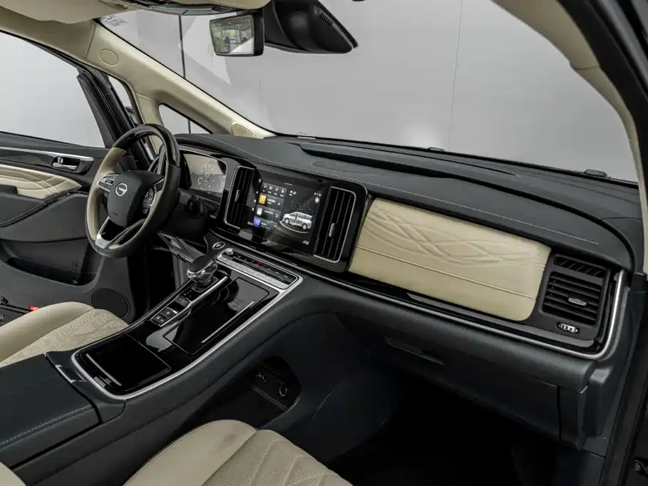 GAC Motor Trumpchi M8 — фото 19