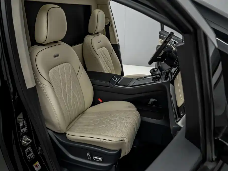 GAC Motor Trumpchi M8 — фото 21