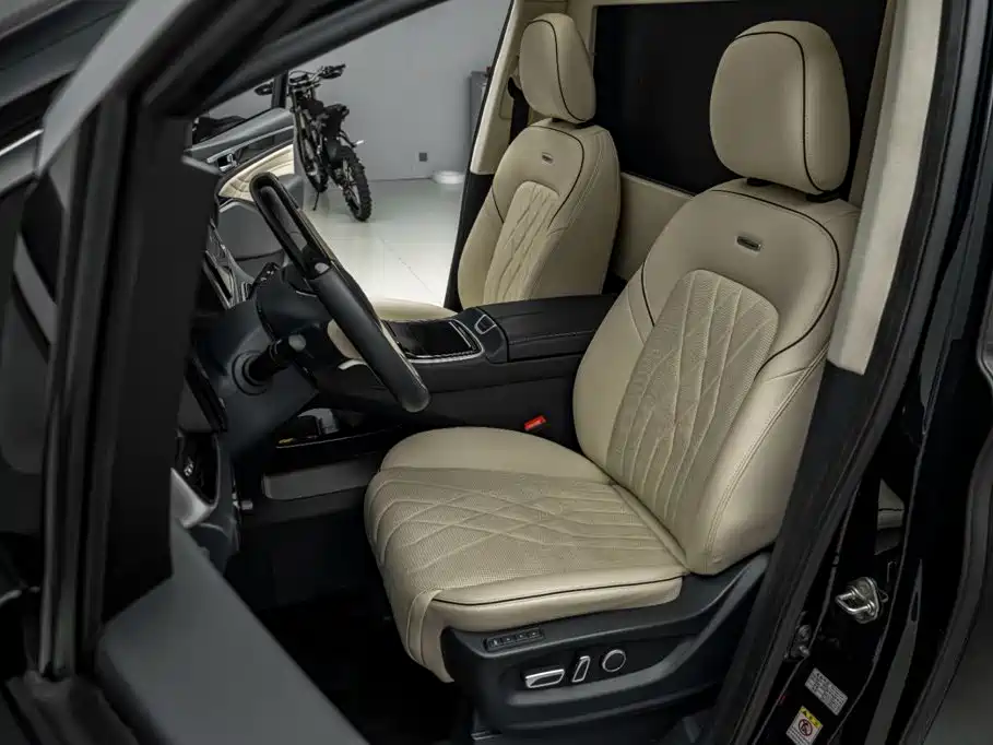 GAC Motor Trumpchi M8 — фото 22
