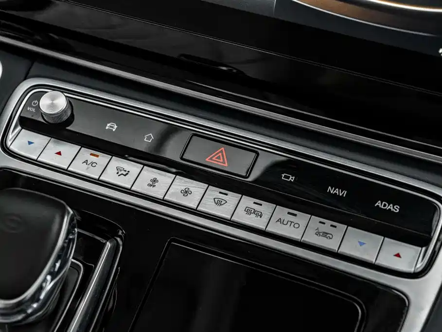 GAC Motor Trumpchi M8 — фото 36