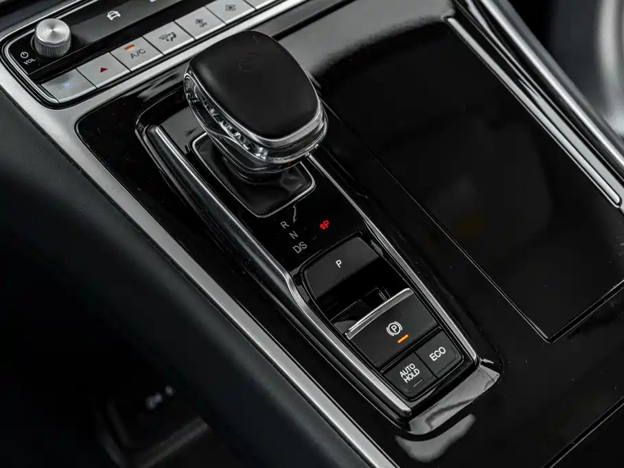 GAC Motor Trumpchi M8 — фото 37