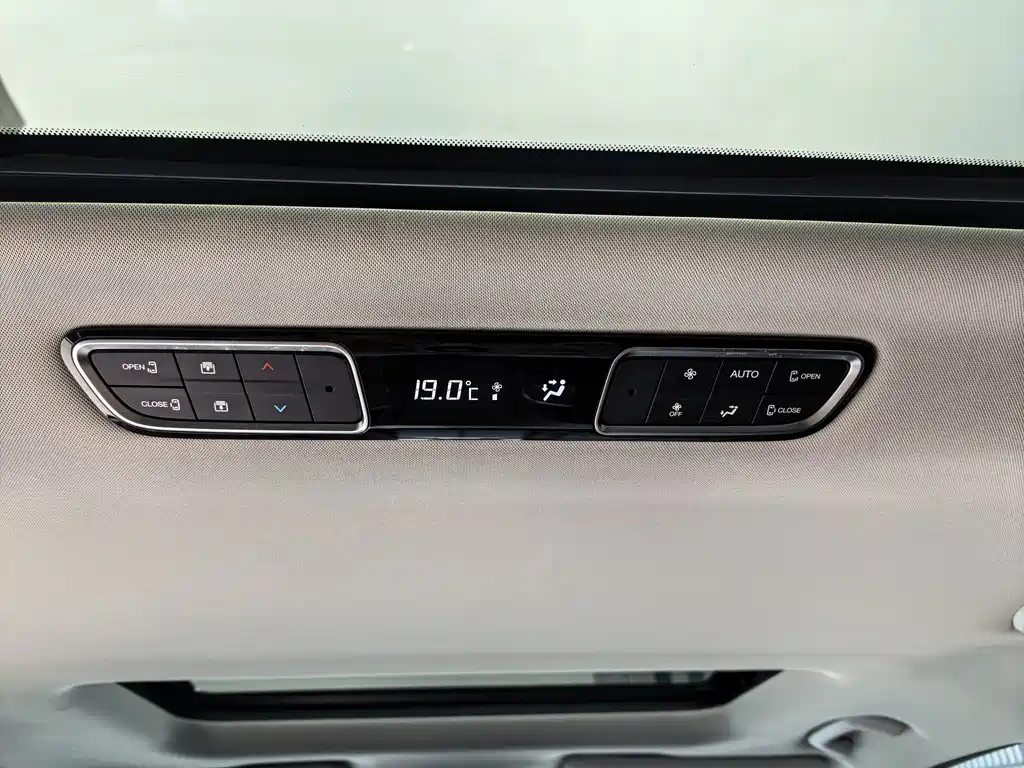 GAC Motor Trumpchi M8 — фото 13
