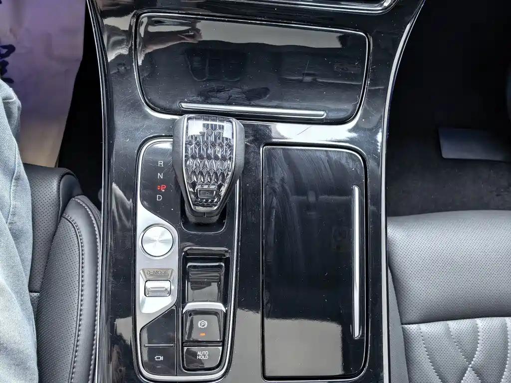 GAC Motor Trumpchi M8 — фото 18