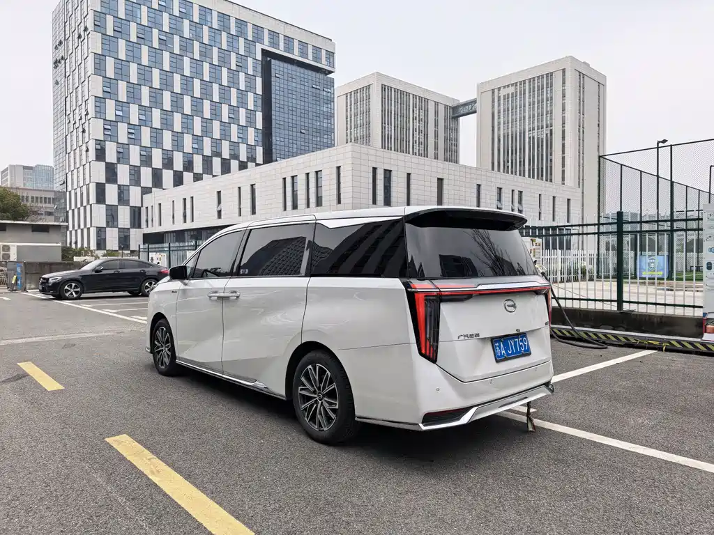 GAC Motor Trumpchi M8 — фото 3