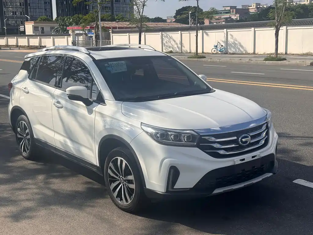 GAC Motor GS4 Hybrid — фото 3