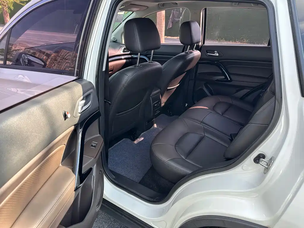 GAC Motor GS4 Hybrid — фото 5