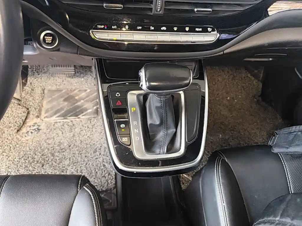 GAC Motor Trumpchi M6 — фото 14