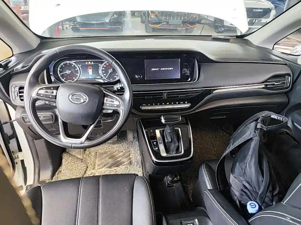 GAC Motor Trumpchi M6 — фото 10