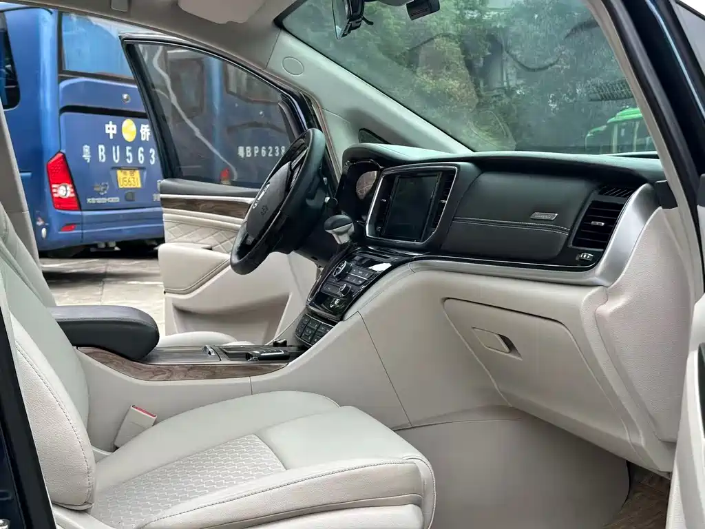 GAC Motor Trumpchi M8 — фото 6