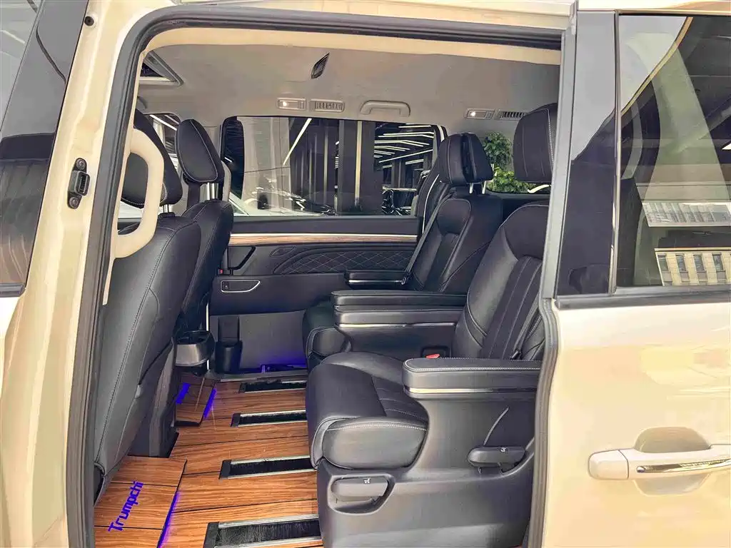 GAC Motor Trumpchi M8 — фото 11