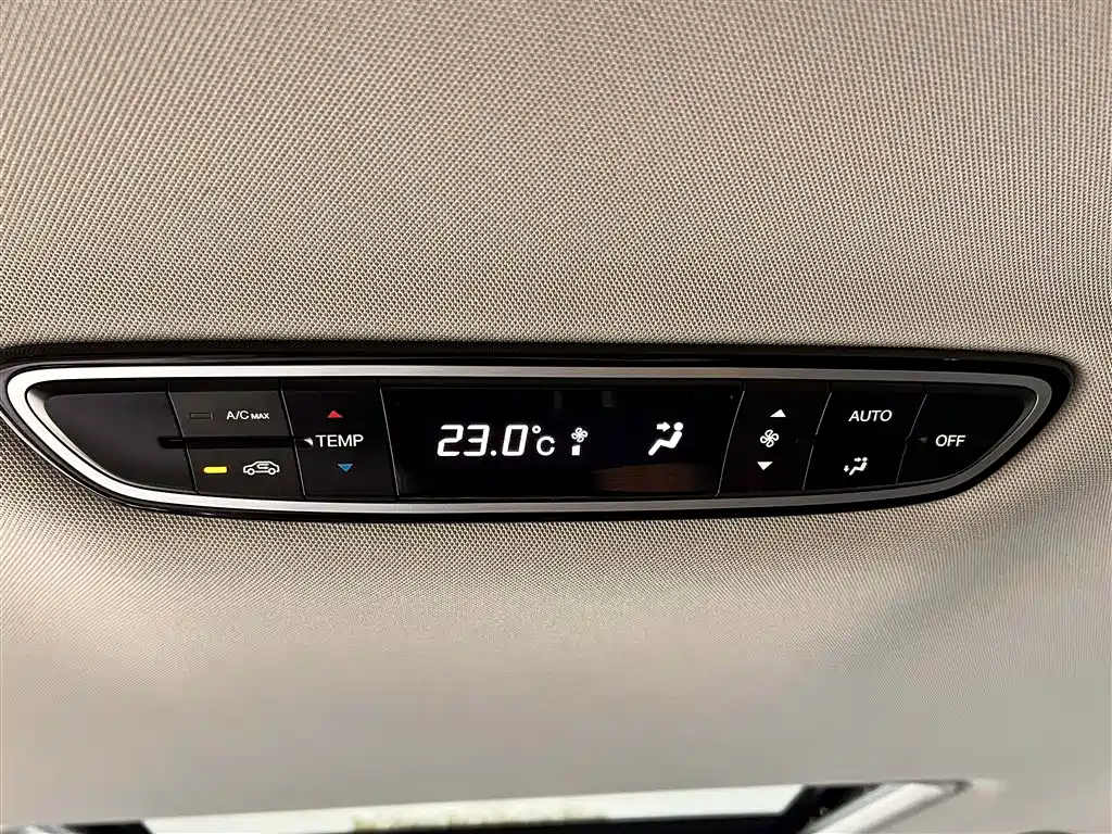 GAC Motor Trumpchi M8 — фото 17