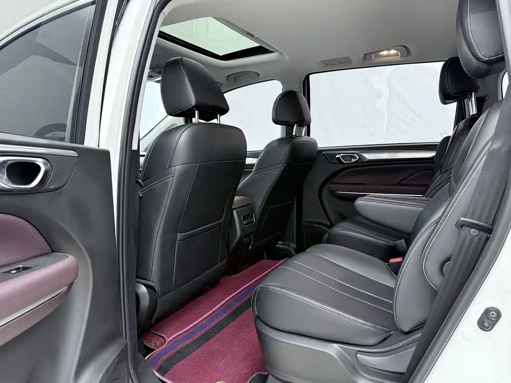 GAC Motor Trumpchi M6 — фото 10