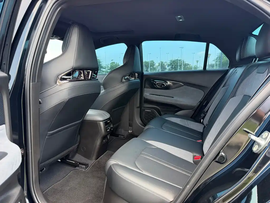 GAC Motor Shadow Leopard — фото 25