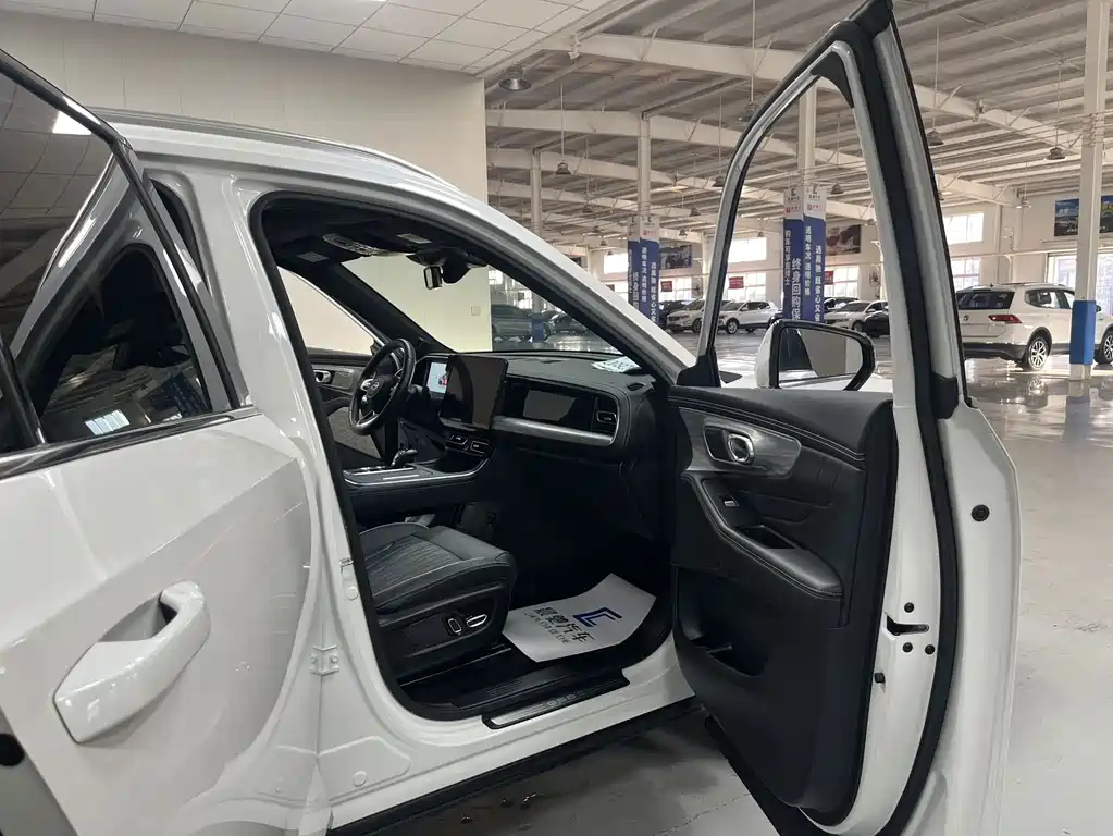 GAC Motor Trumpchi GS8 — фото 11
